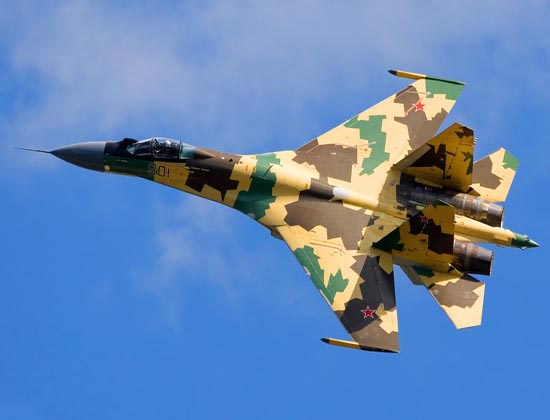 تصاویری زیبا از جنگنده سوخو فرمانروای آسمان روسیه 