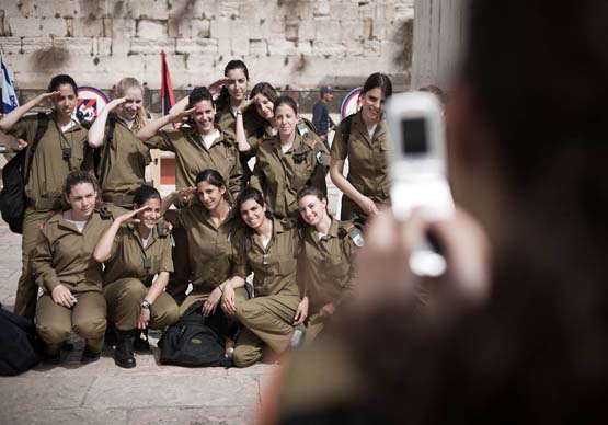 تجاوز به سربازان زن ارتش اسرائیل