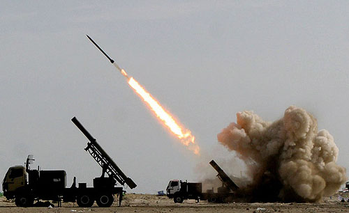 ارتش و نیروهای انصارالله یمن 12 نقطه در خاک عربستان را با موشک هدف قرار دادند