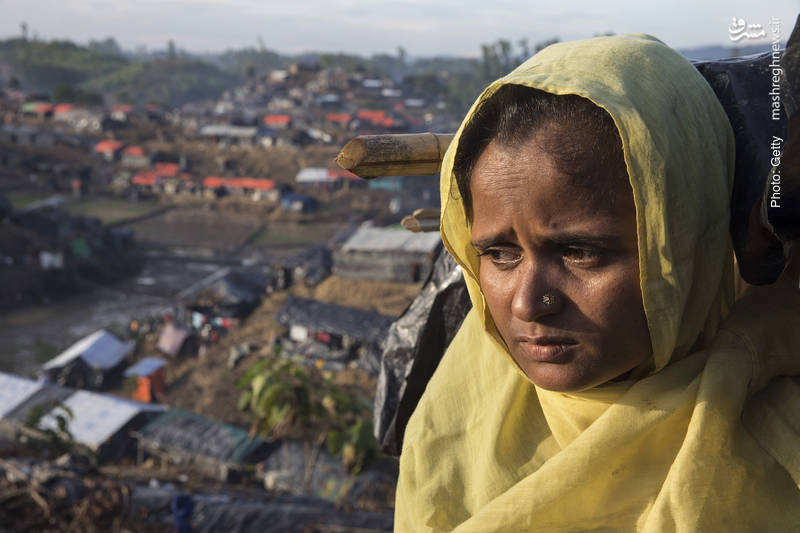رحیمه، دختر روهینگیایی به مدت چهار روز در جنگل‌های میانمار مخفی شده و راه پیموده تا وارد بنگلادش شود و حالا در اردوگاه بالوخالی در خیمه‌های موقت اسکان یافته است