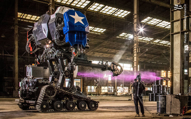 ربات جنگنده، ساخت شرکت آمریکایی مگاباتز در نمایشگاه ژاپنی‌ها