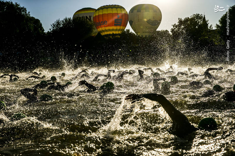 رقابت شناگران در شهر روث آلمان
