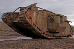 bovtm warhorse tank 2ujrfdsret - تصویری از اولین و قدیمی ترین تانک جهان