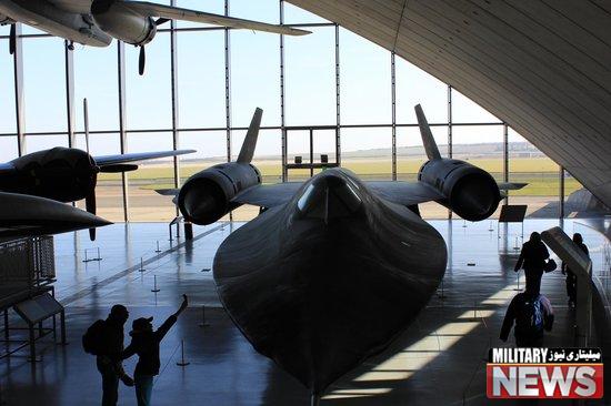 sr 71 black bird in museum (4) - بازنشسته شدن سریع ترین هواپیمای دنیا که از موشک نیز جلو می زد