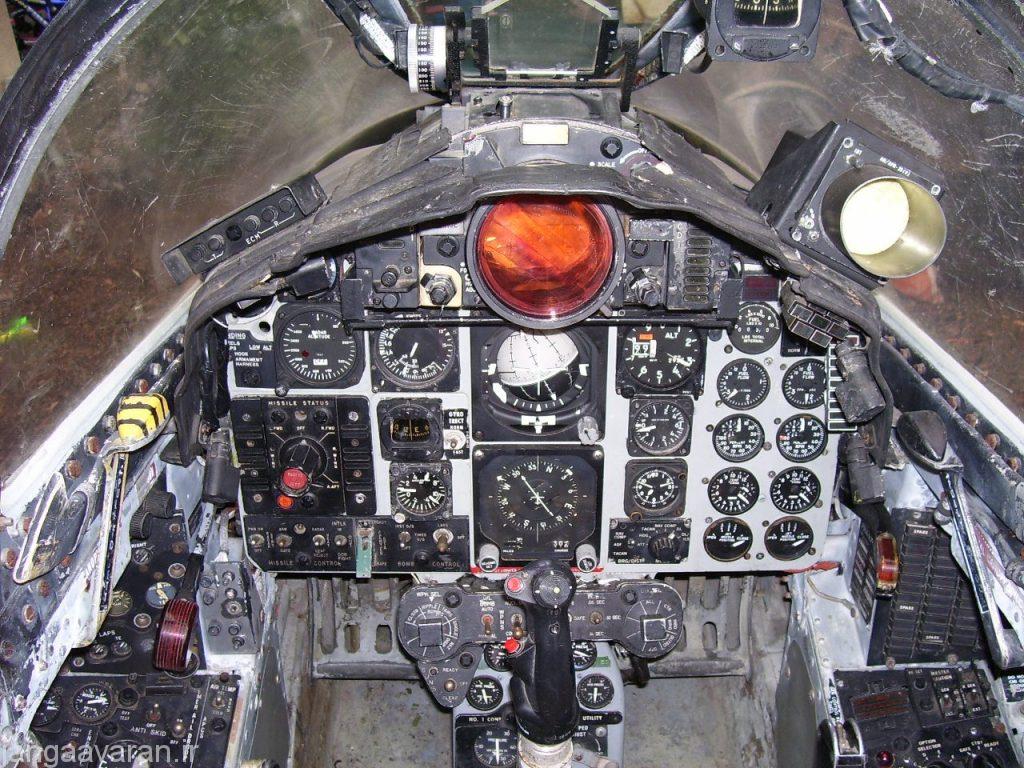 F 4 Cockpit 1024x768 - قیاسی بین  اف۴ فانتوم، میگ۲۳ فلاگر و میراژاف۱