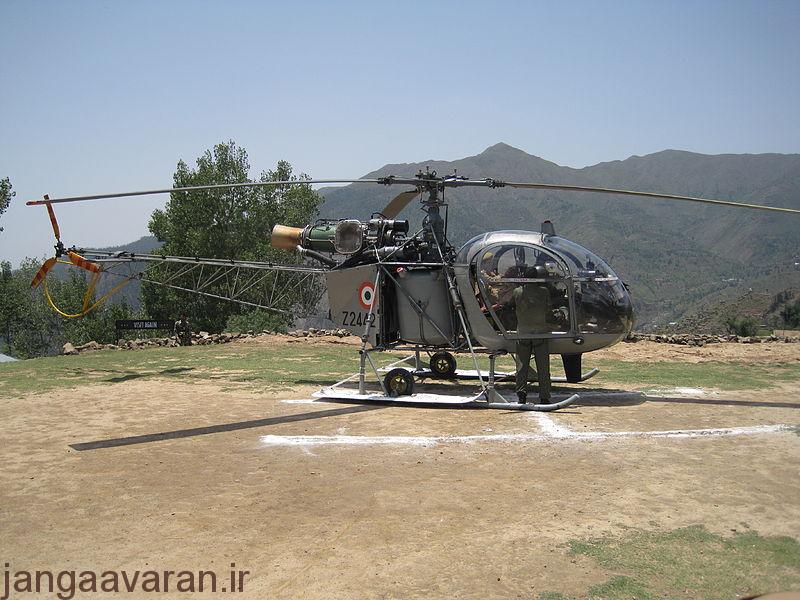 PAFF 7PGwithCheetah indian helicopter forced to land in gilgit on 23rd october 2011 cheetah helicopterpakistan 1 - بررسی تجهیزات نیروی زمینی پاکستان