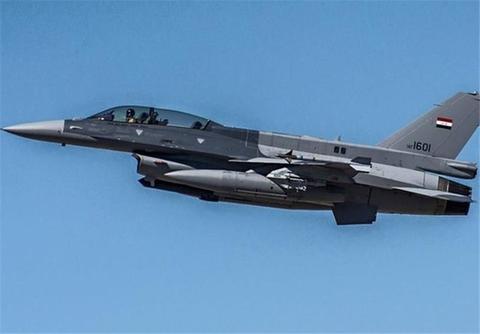 کشته شدن ۴۲ تروریست داعشی در حمله هوایی جنگنده‌های ارتش عراق