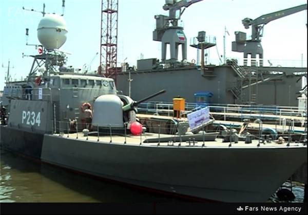 2128348 - شناور موشک انداز «سپر» در دریای خزر به ناوگان دریایی ارتش ملحق شد +عکس