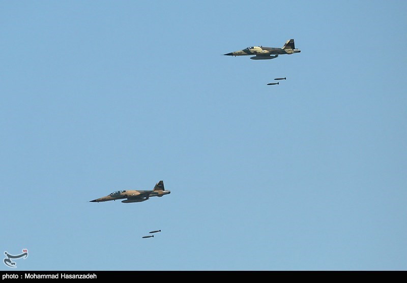 1396081014535630812382514 - بمباران اهداف توسط جنگنده F5 ارتش + عکس