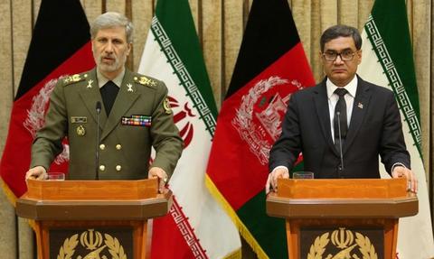 2248802 - وزیر دفاع:امنیت افغانستان امنیت ایران است