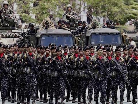فیلیپین بیش از 7 میلیارد دلار تجهیزات نظامی می خرد