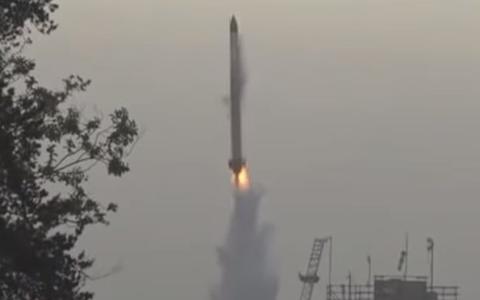 نخستین ماهواره امارات متحده عربی به فضا رفت
