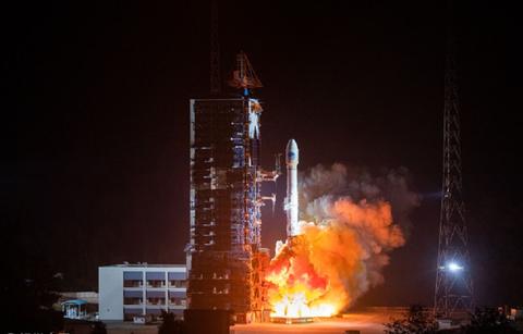 2389239 - چین ماهواره های دوقلو موقعیت سنج پرتاب کرد