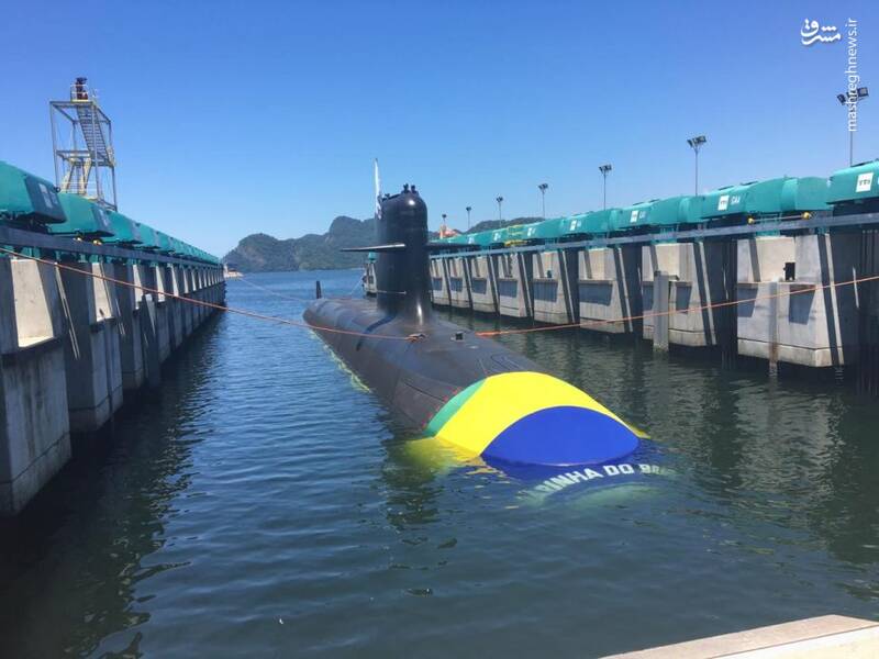 زیردریایی جدید برزیل به آب افتاد+عکس
